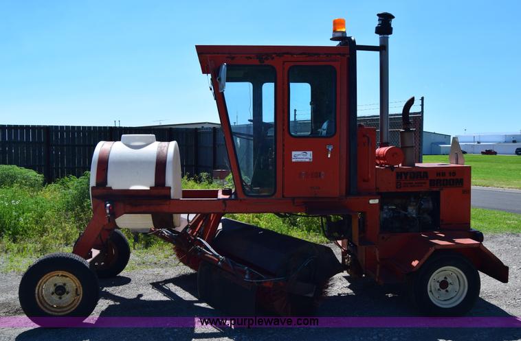 image for item J6611 Bergkamp Hydra-Broom