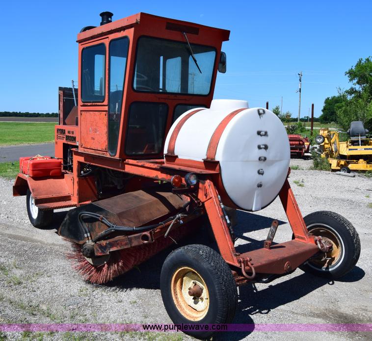 image for item J6611 Bergkamp Hydra-Broom