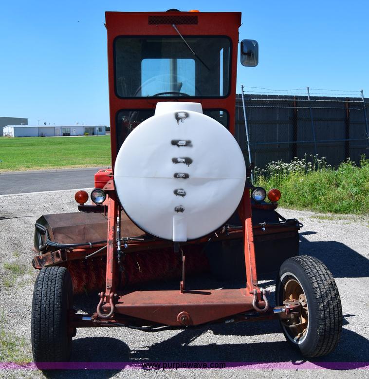 image for item J6611 Bergkamp Hydra-Broom