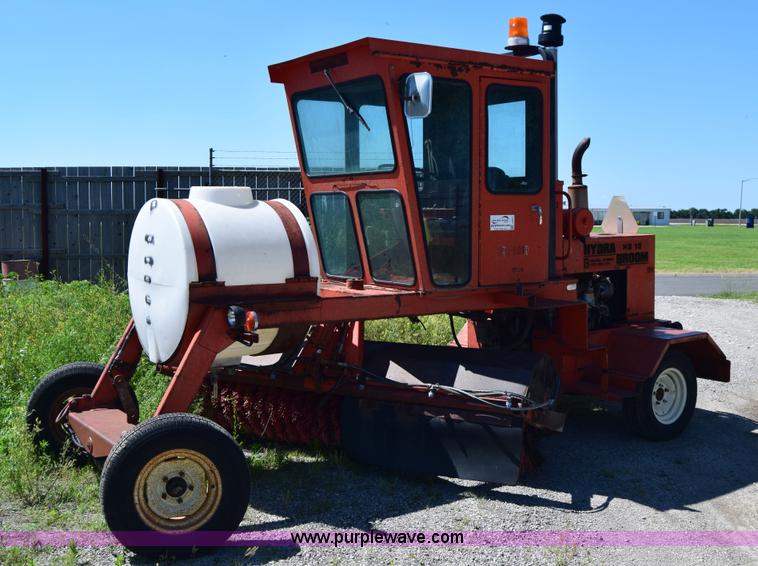 image for item J6611 Bergkamp Hydra-Broom