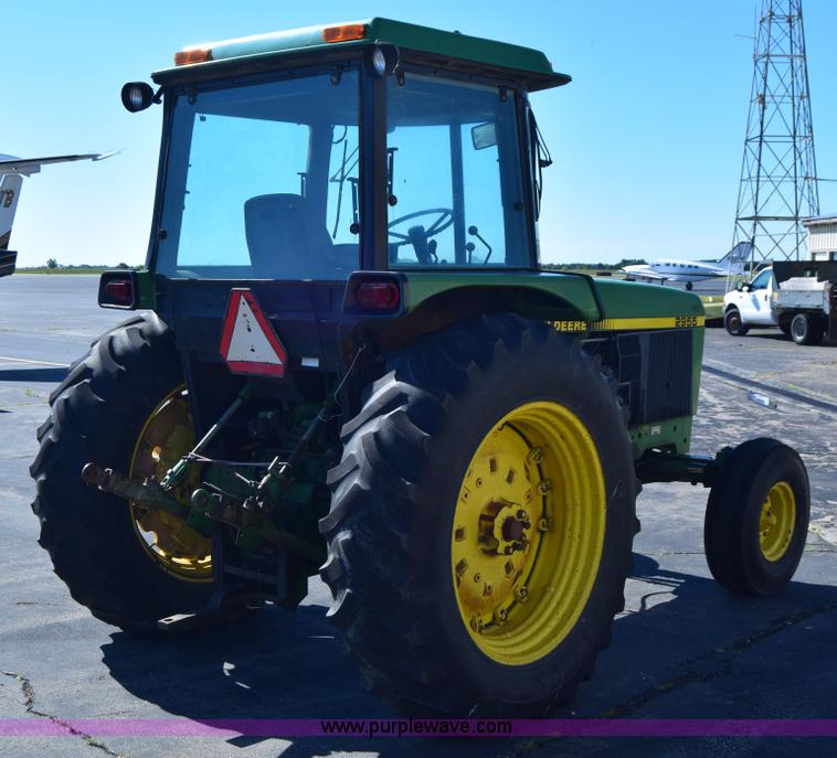 image for item J6613 1990 John Deere 2955 tractor