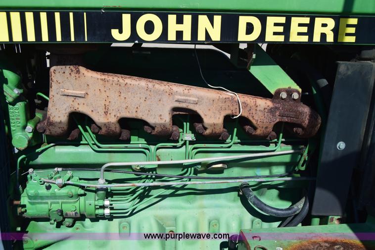 image for item J6613 1990 John Deere 2955 tractor