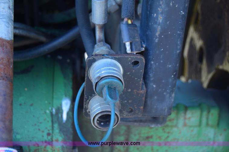 image for item J6613 1990 John Deere 2955 tractor