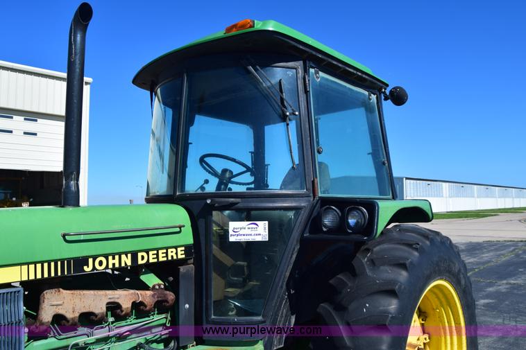image for item J6613 1990 John Deere 2955 tractor