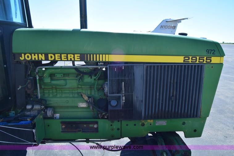 image for item J6613 1990 John Deere 2955 tractor