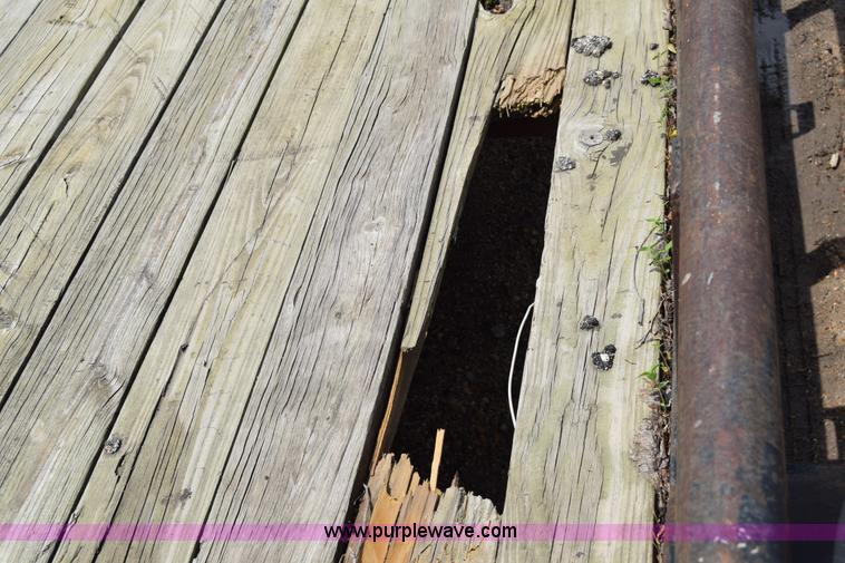 image for item J6635 1999 Utility trailer