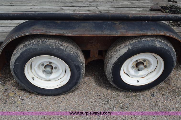 image for item J6635 1999 Utility trailer