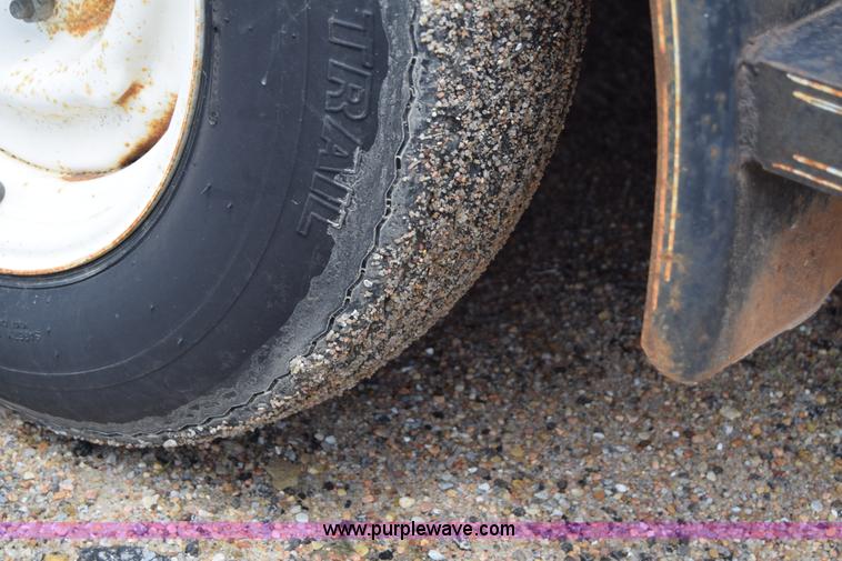 image for item J6635 1999 Utility trailer