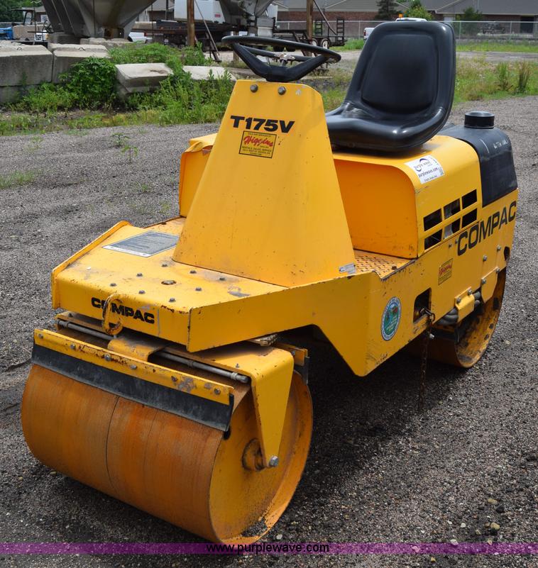 image for item J6637 Compac T175V double drum vibratory roller