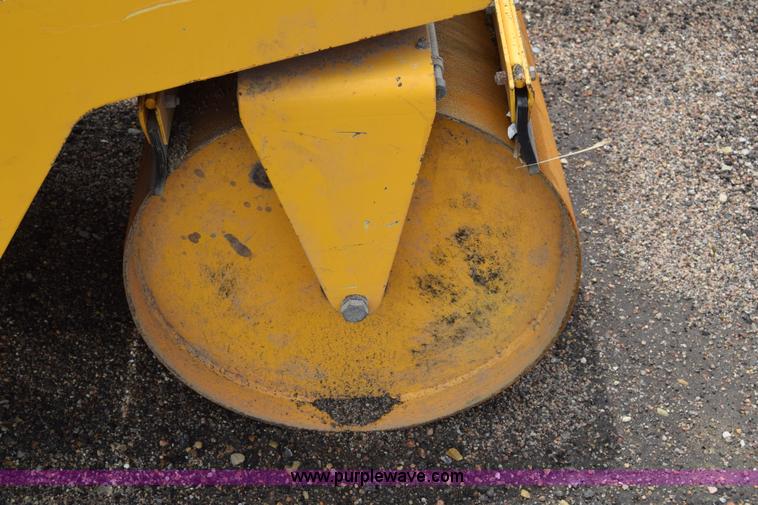 image for item J6637 Compac T175V double drum vibratory roller