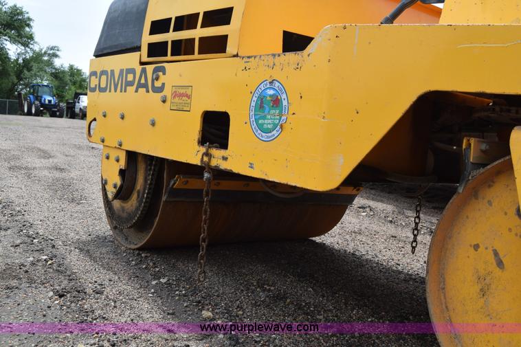 image for item J6637 Compac T175V double drum vibratory roller