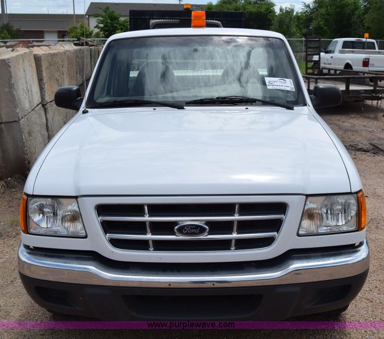 image for item J6639 2002 Ford Ranger pickup truck