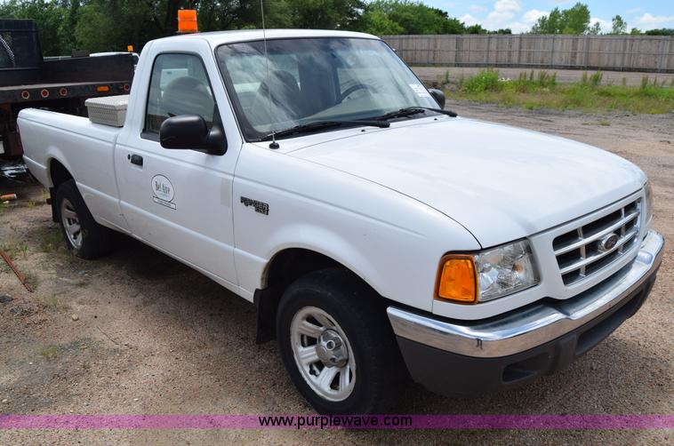 image for item J6639 2002 Ford Ranger pickup truck