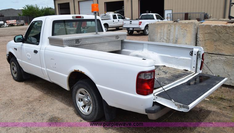 image for item J6639 2002 Ford Ranger pickup truck