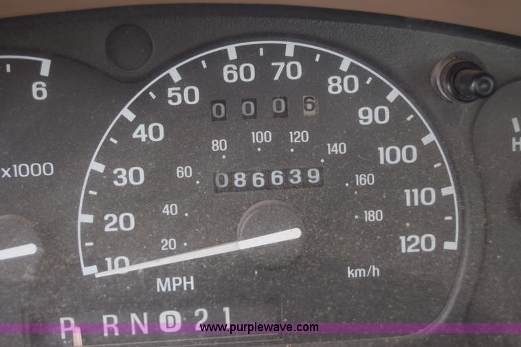 image for item J6639 2002 Ford Ranger pickup truck