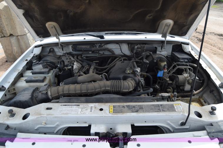 image for item J6639 2002 Ford Ranger pickup truck