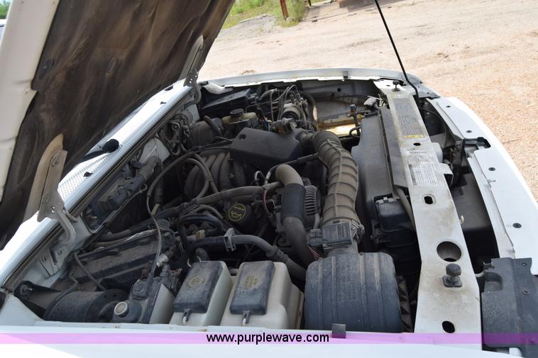 image for item J6639 2002 Ford Ranger pickup truck