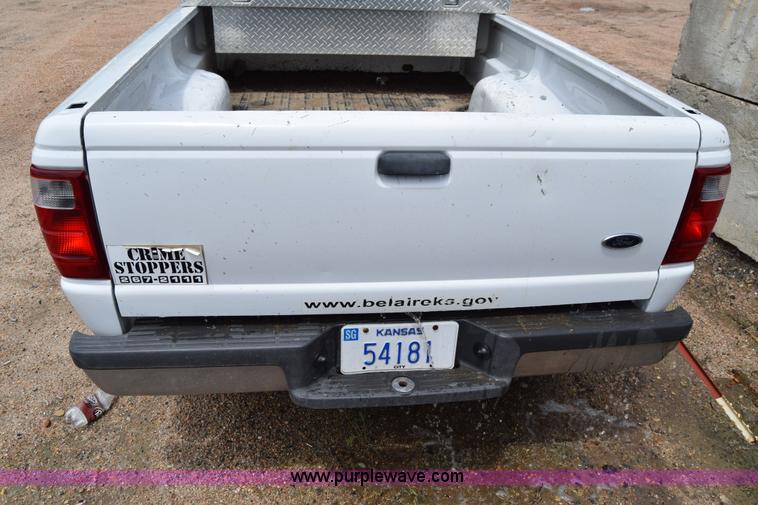 image for item J6639 2002 Ford Ranger pickup truck