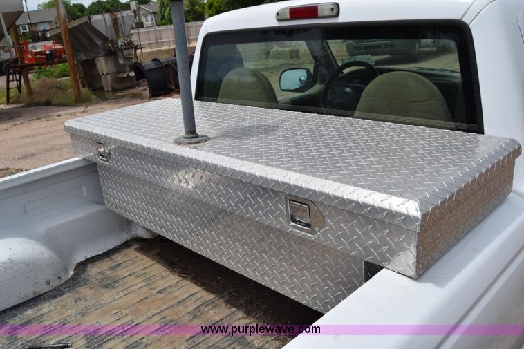 image for item J6639 2002 Ford Ranger pickup truck