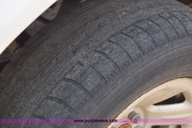 image for item J6639 2002 Ford Ranger pickup truck