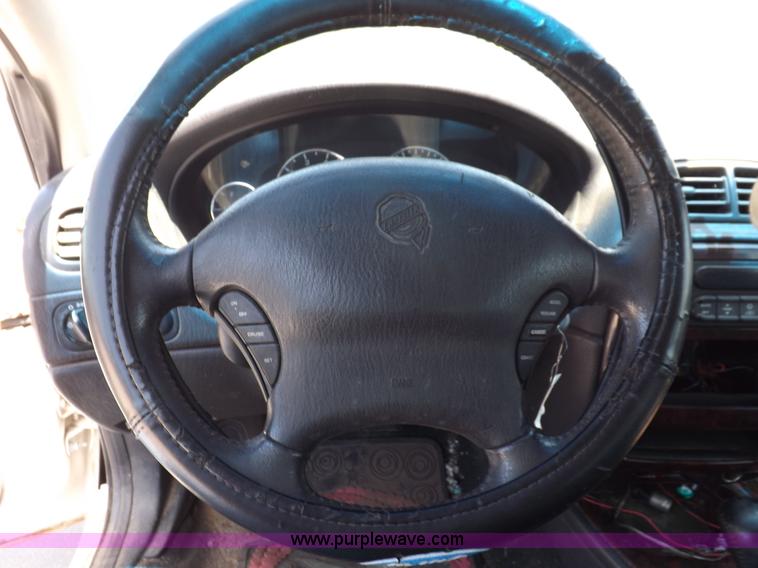 image for item K3971 2000 Chrylser Concorde