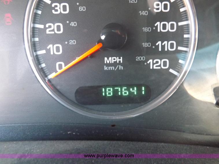 image for item K3971 2000 Chrylser Concorde