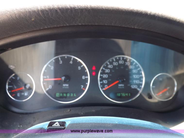 image for item K3971 2000 Chrylser Concorde