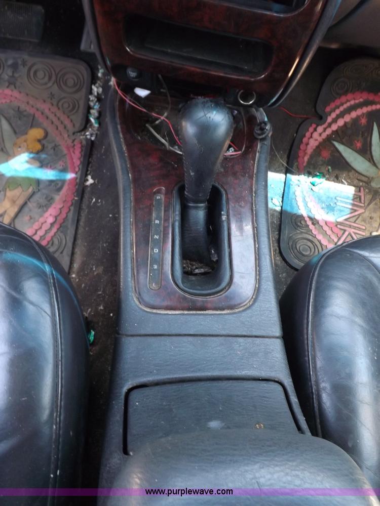 image for item K3971 2000 Chrylser Concorde