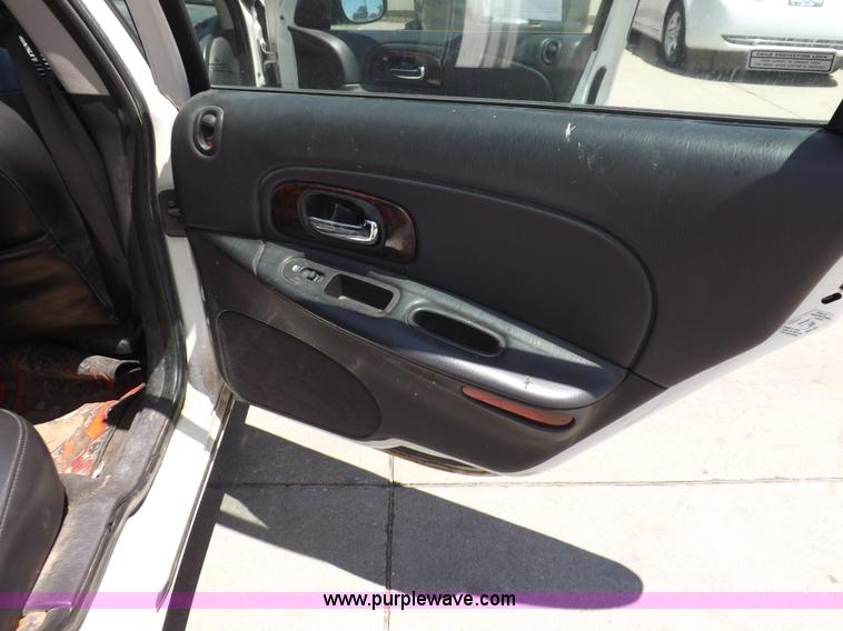 image for item K3971 2000 Chrylser Concorde