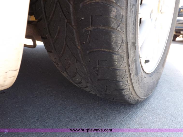 image for item K3971 2000 Chrylser Concorde