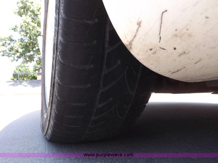 image for item K3971 2000 Chrylser Concorde