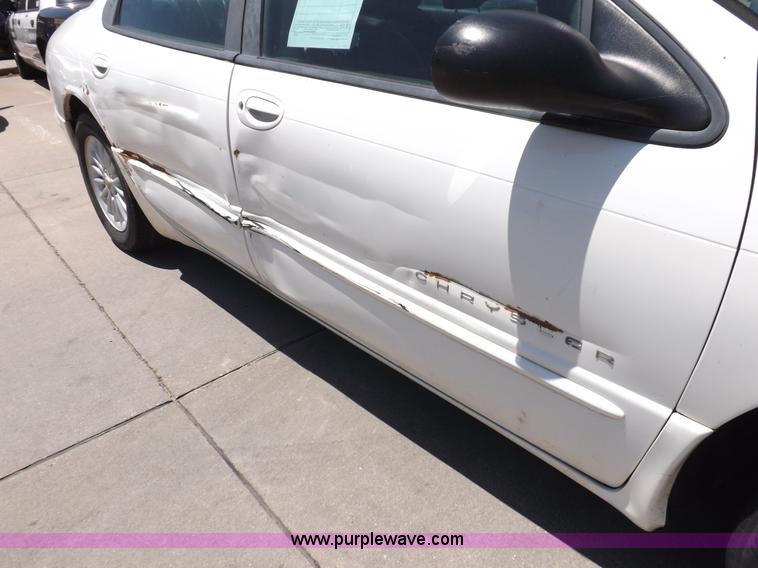 image for item K3971 2000 Chrylser Concorde