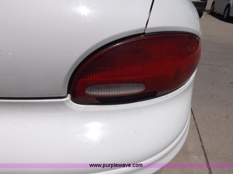 image for item K3971 2000 Chrylser Concorde