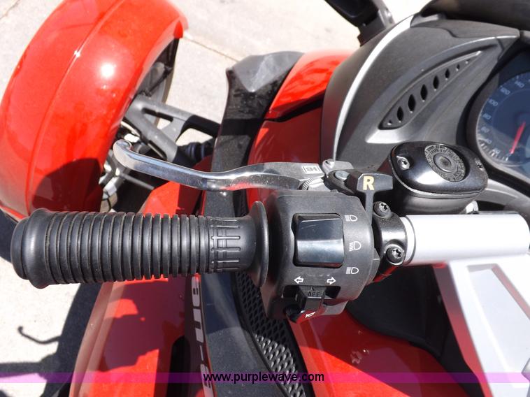 image for item K3972 2009 Can-am Spyder RT motorcycle