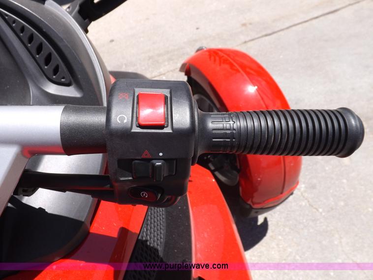 image for item K3972 2009 Can-am Spyder RT motorcycle