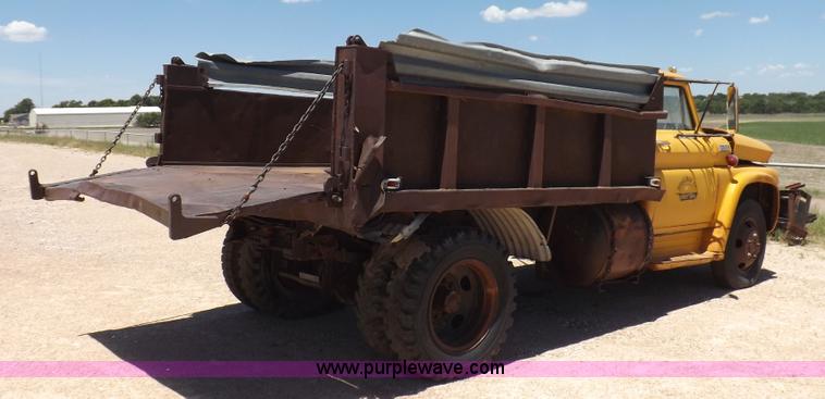 image for item K3985 1965 Chevrolet C60 dump truck