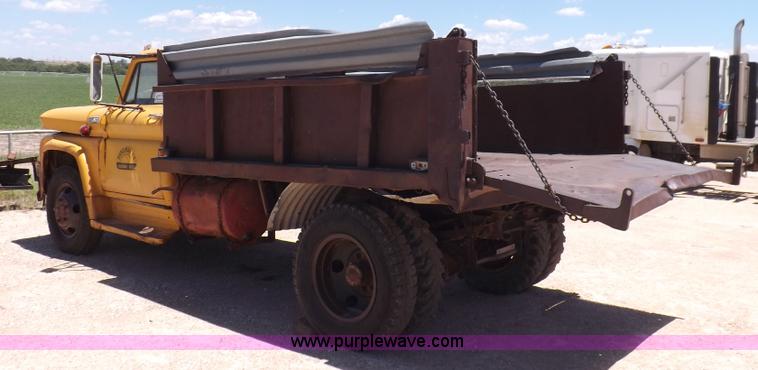 image for item K3985 1965 Chevrolet C60 dump truck
