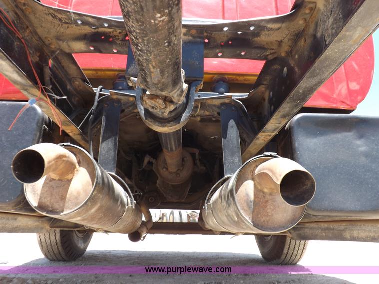 image for item K3986 1987 Chevrolet truck cab and chassis