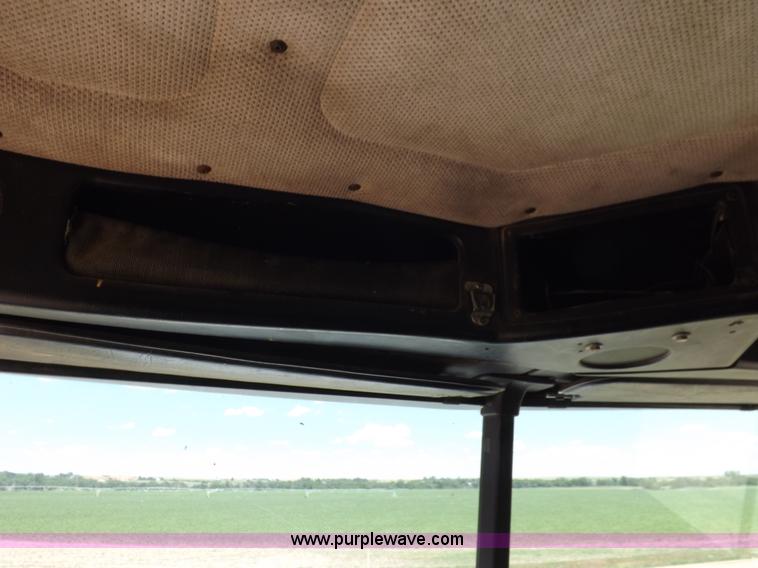 image for item K3987 1992 Freightliner FLD120 semi truck