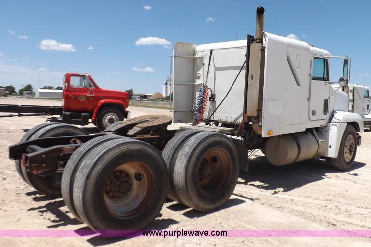 image for item K3988 1992 Freightliner FLD120 semi truck