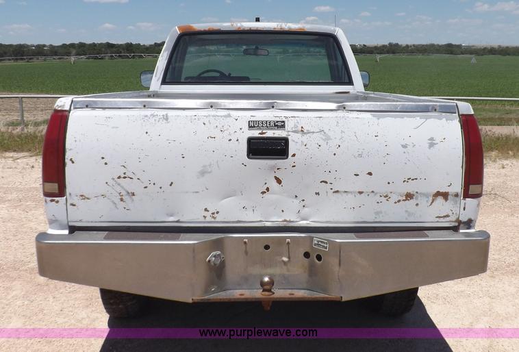 image for item K3989 1989 Chevrolet Cheyenne 1500 pickup truck