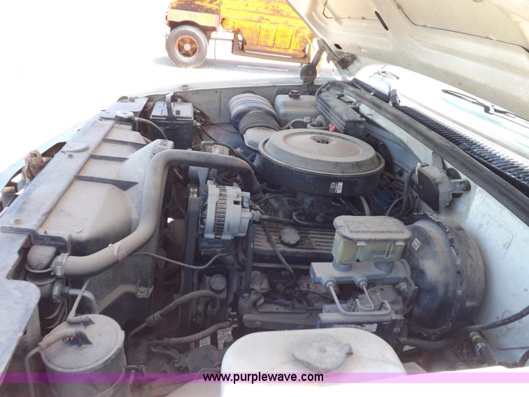 image for item K3989 1989 Chevrolet Cheyenne 1500 pickup truck