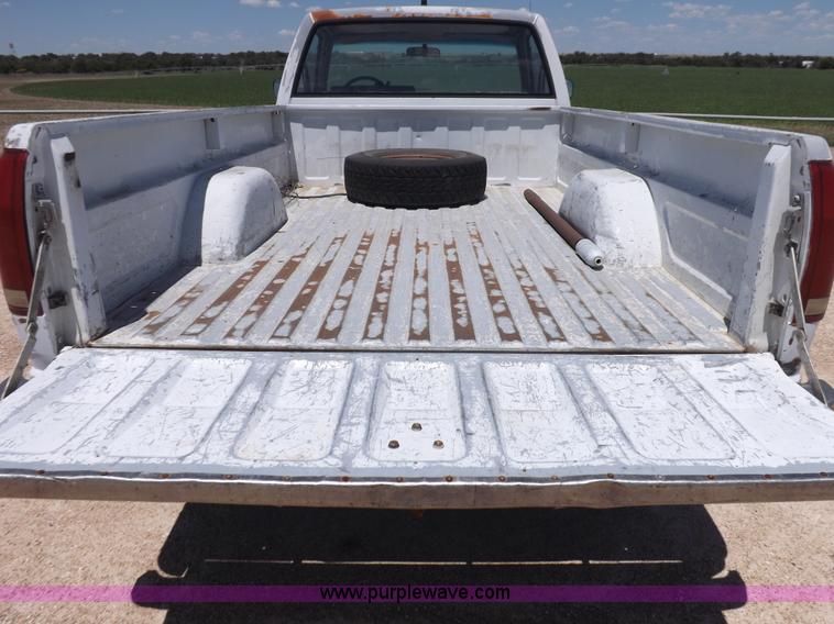 image for item K3989 1989 Chevrolet Cheyenne 1500 pickup truck