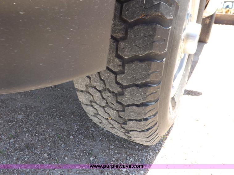 image for item K3989 1989 Chevrolet Cheyenne 1500 pickup truck