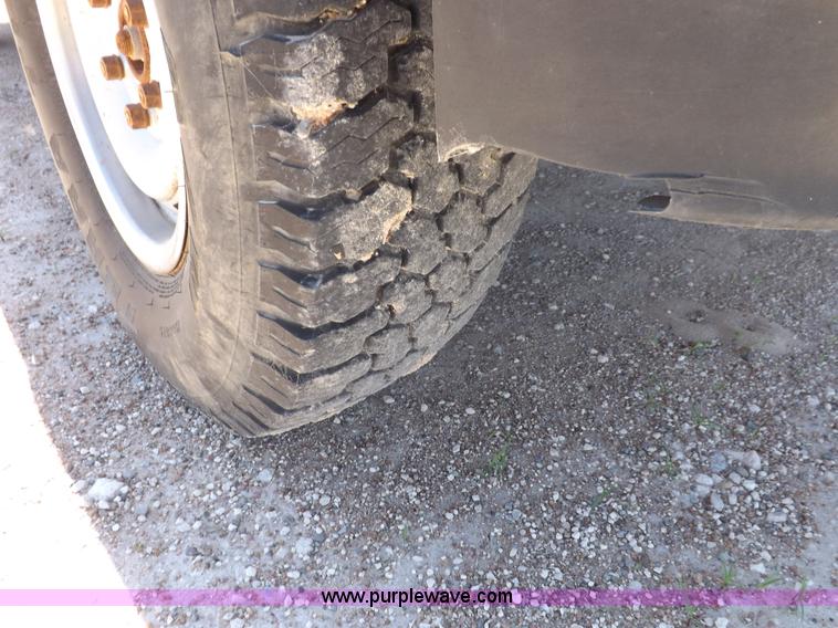 image for item K3989 1989 Chevrolet Cheyenne 1500 pickup truck