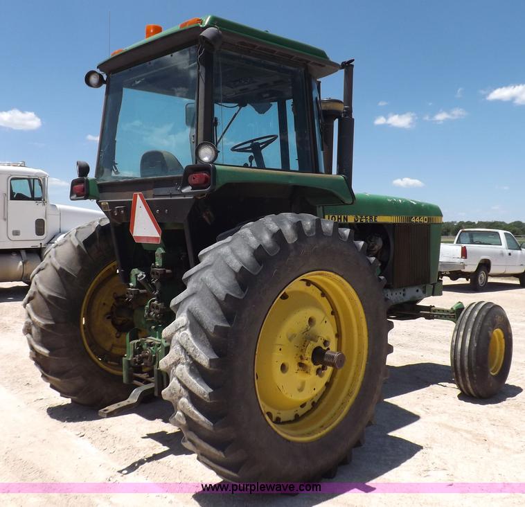 image for item K3990 1982 John Deere 4440 tractor