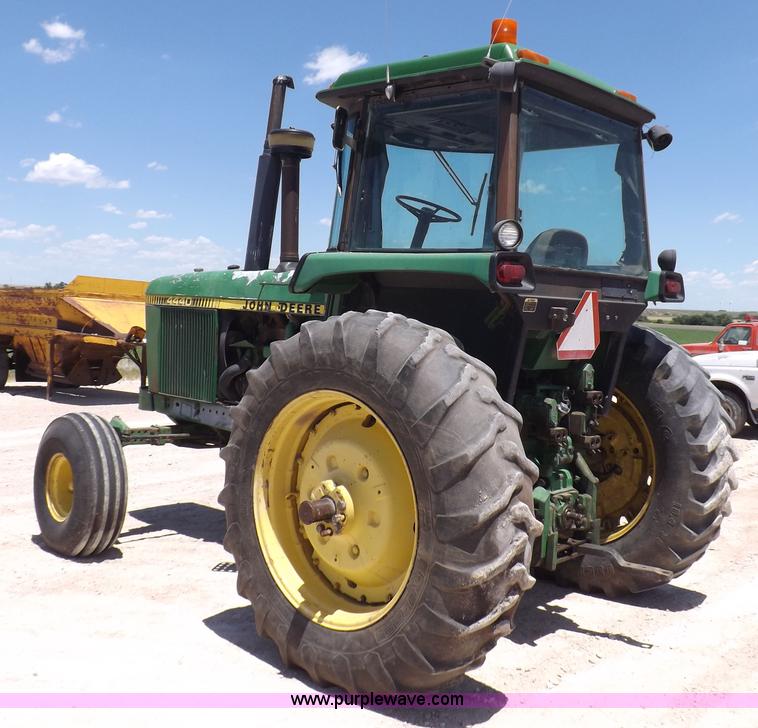 image for item K3990 1982 John Deere 4440 tractor