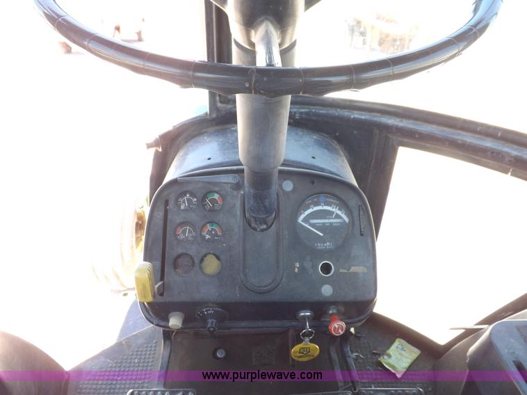 image for item K3990 1982 John Deere 4440 tractor