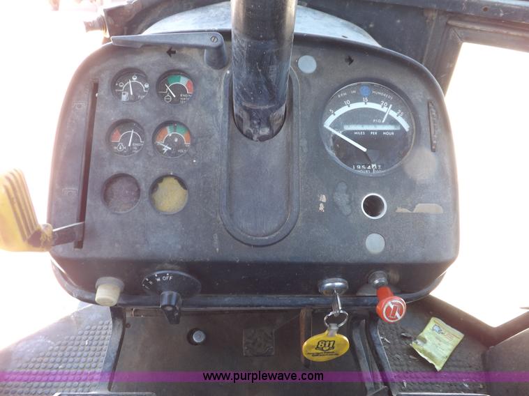 image for item K3990 1982 John Deere 4440 tractor