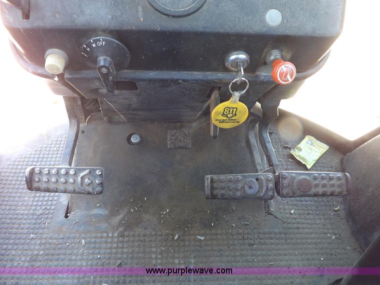 image for item K3990 1982 John Deere 4440 tractor